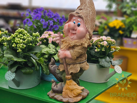 Gnomes Working Garden Gnome