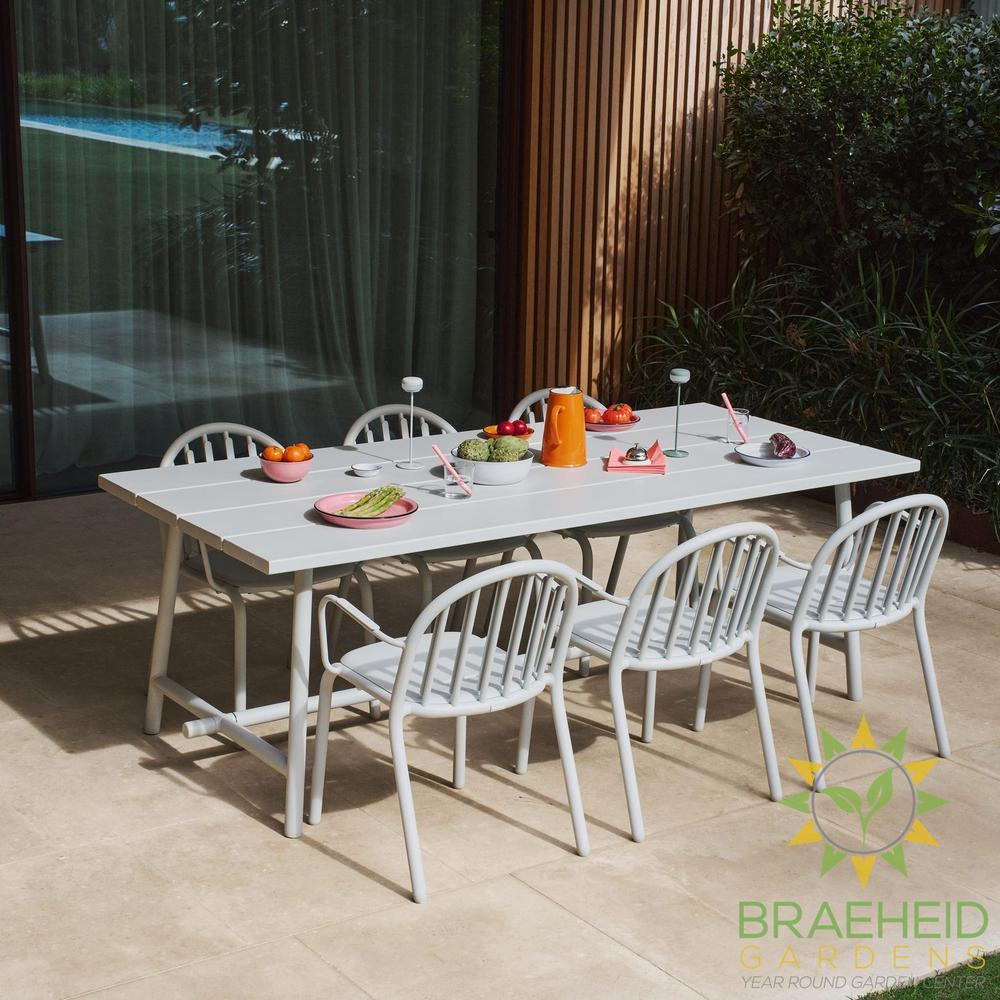 Fred's Table<br> 6 to 8-places