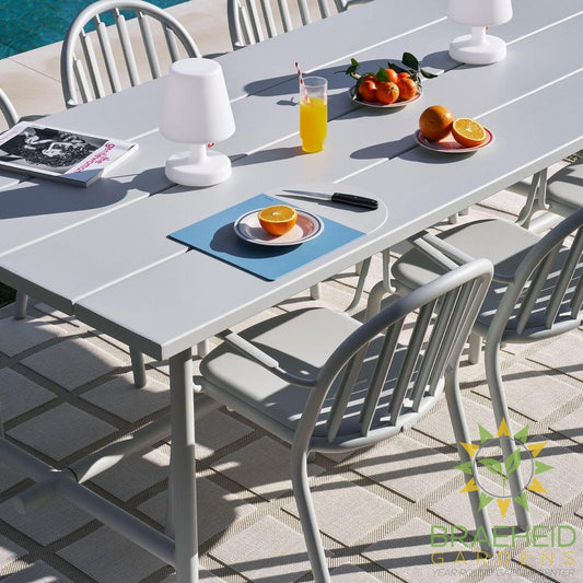 Fred's Table<br> 6 to 8-places