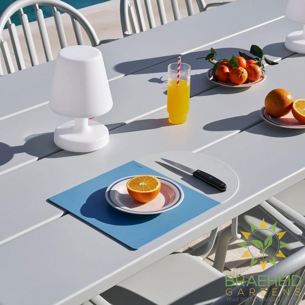 Fred's Table<br> 6 to 8-places