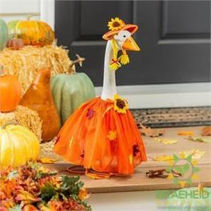 Giddy the Goose-Fall Leaf Outfit